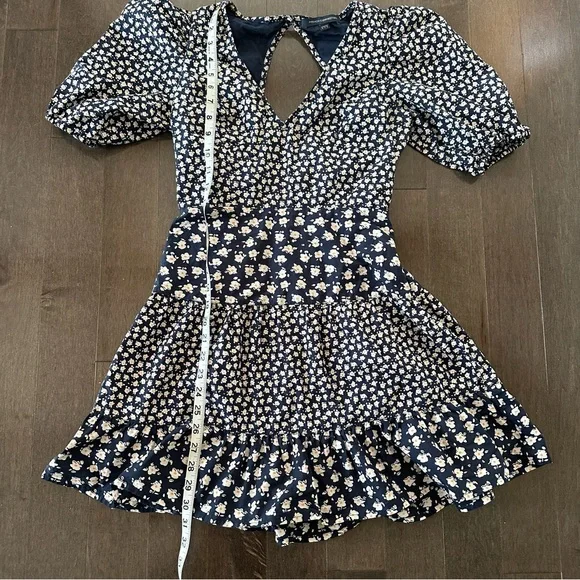 French Connection Tiered Ditsy Floral‎ Mini Puff Sleeve Whimsy Girly Size 6 - Picture 6 of 9